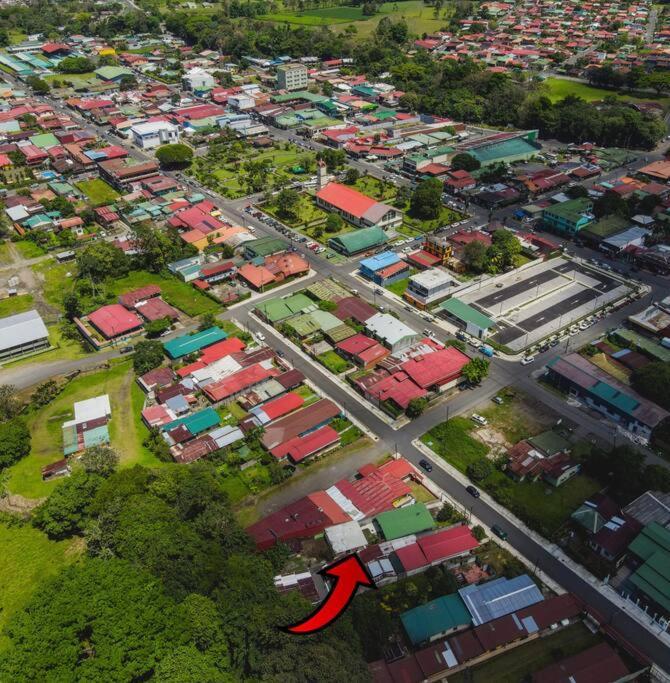 La Fortuna Donwtown Dreams Extérieur photo